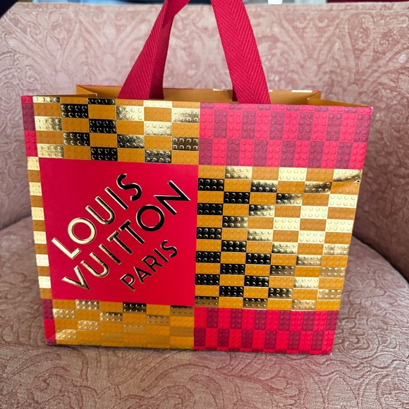 Louis Vuitton Red and Gold Holiday Shopping Bag - Picture 8 of 11